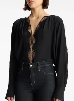 Sure! Here’s an optimized title for the ALC Carlota Top:

Elegant ALC Carlota Women’s Top - Chic and Stylish Design for Any Occasion

Feel free to modify further as needed!