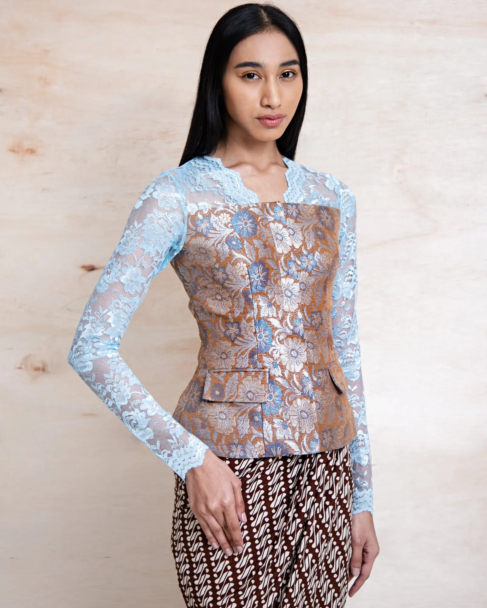 Kebaya Kemben (Sky)