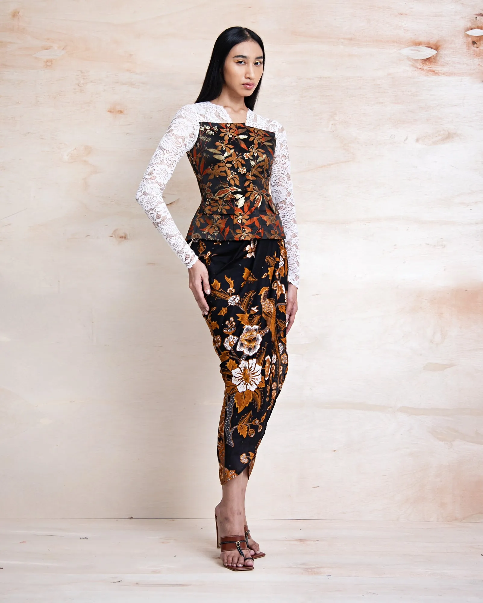 Kebaya Kemben (White)