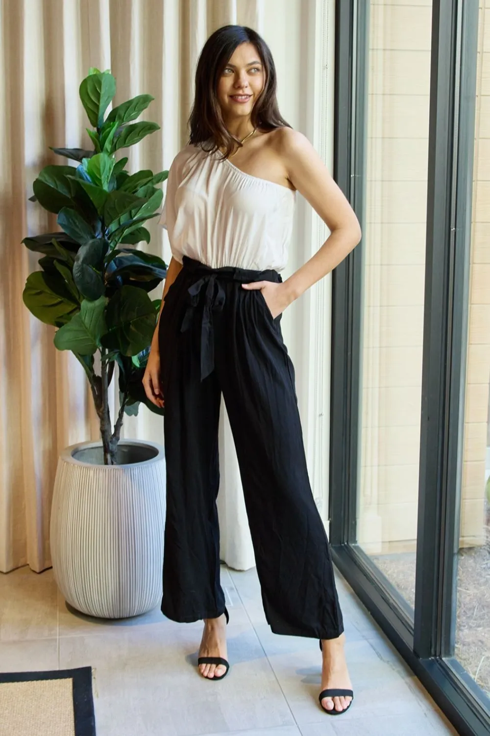 Sunset Vacation Sunset and Swim Dress Day Marvelous in Manhattan One-Shoulder Jumpsuit in White/Black