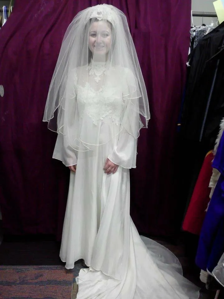 Wedding Dresse & Veil - Long Sleeve, scoop neck